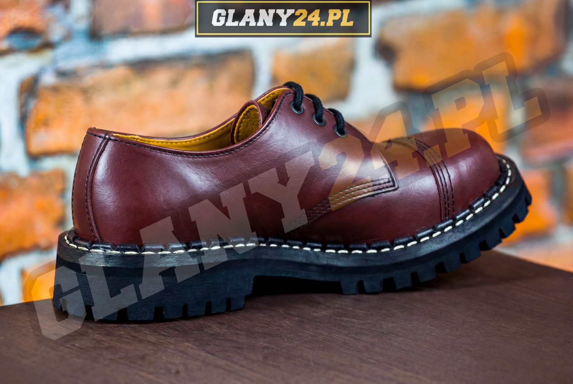 glany-3-dziurkowe-brazowe-B