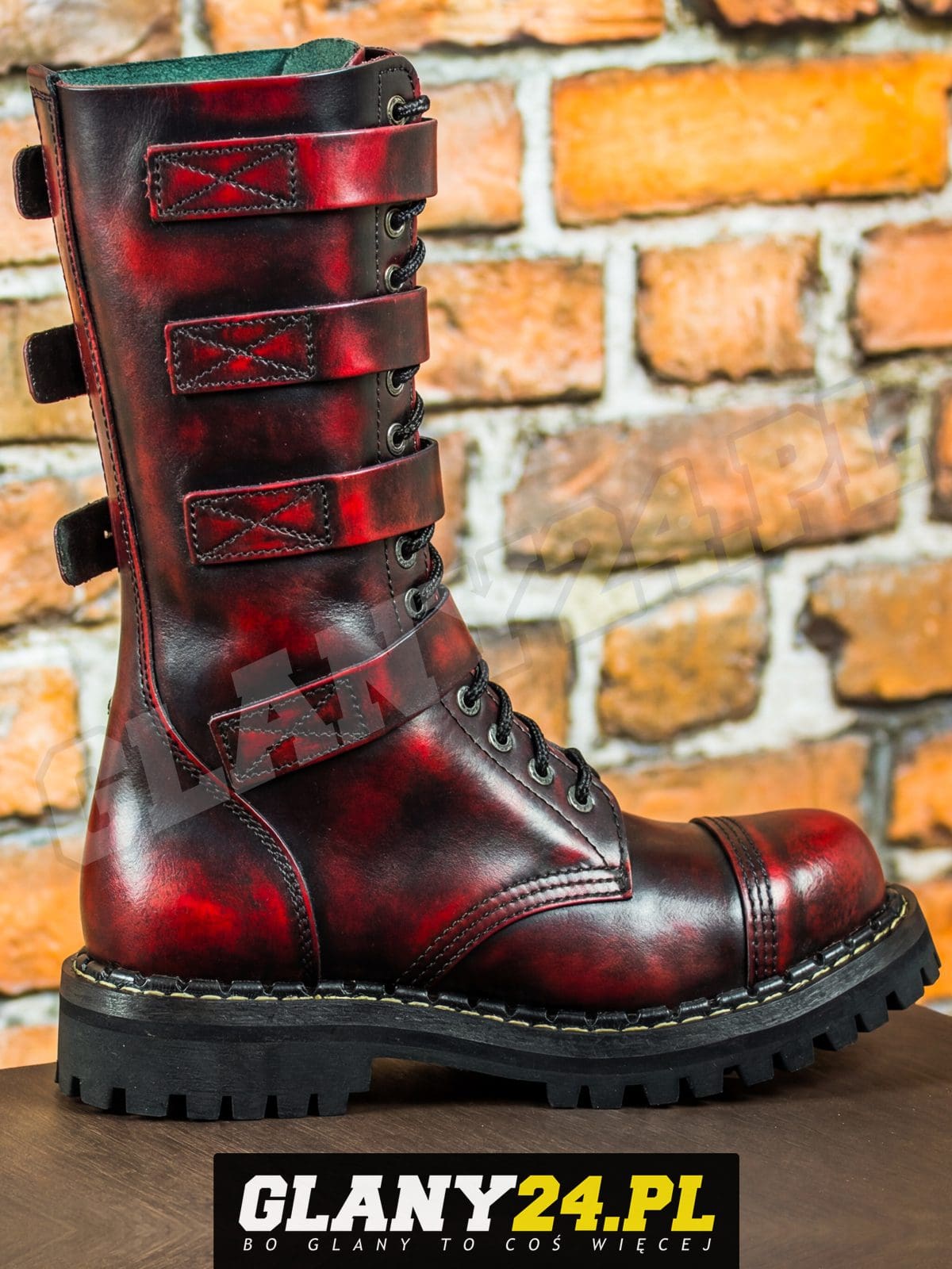 Glany 15 dziurek z 4 klamrami przecierane na czerwono